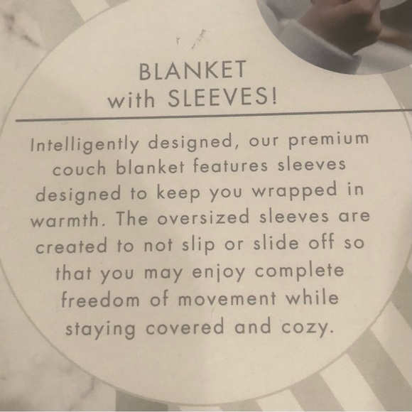 Premium Couch Blanket /NIB/ Sleeves Pocket Super Soft /Comfortable Warm 60”x70” - Picture 5 of 7